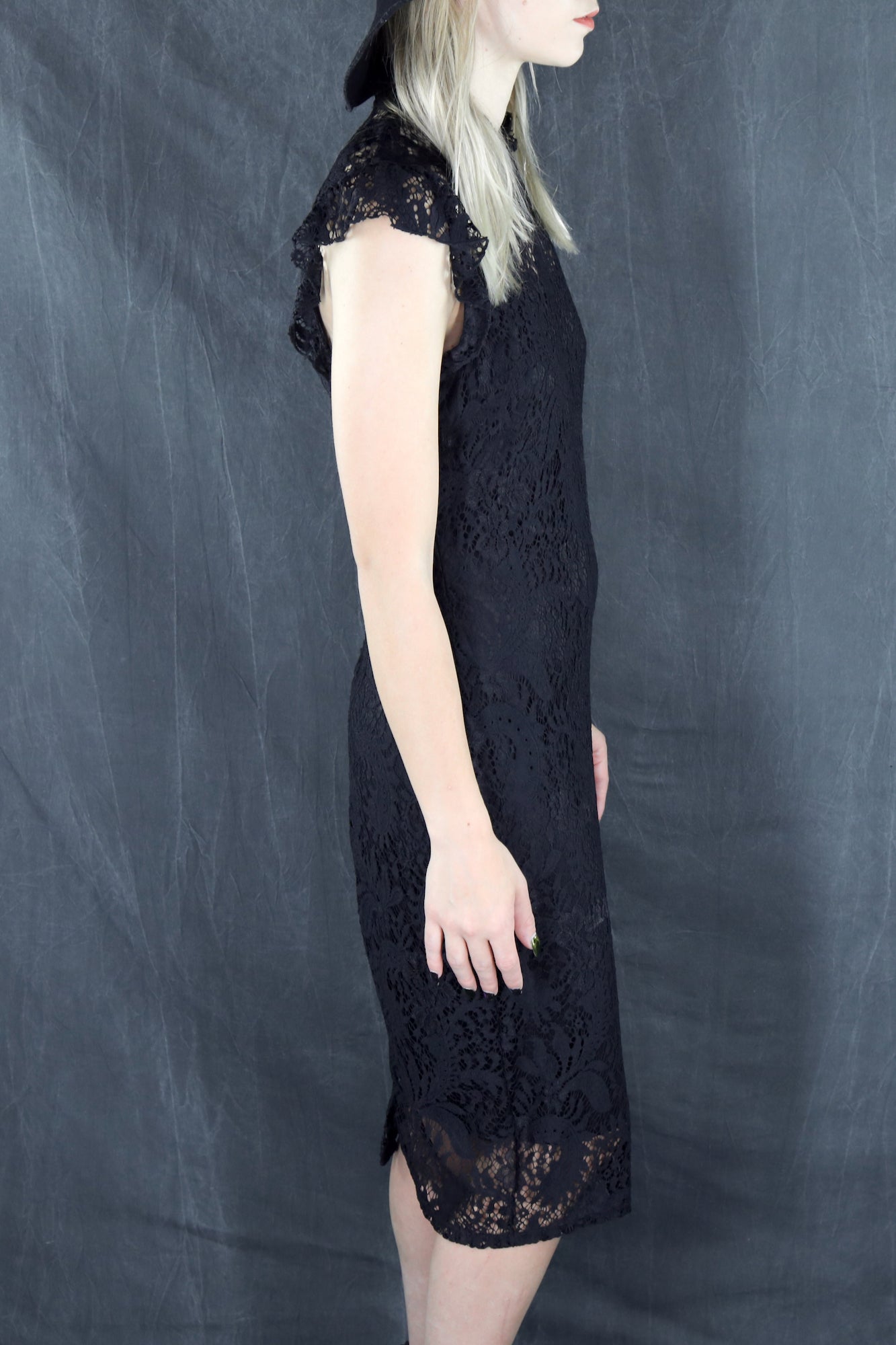 Mossimo Lace Dress - Small Scry Chapelle Mossimo Lace Dress - Small Scry Chapelle